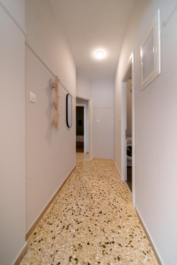 Aris123 By Smart Cozy Suites - Apartments In The Heart Of Athens - 5 Minutes From Metro - Available 24Hr Extérieur photo