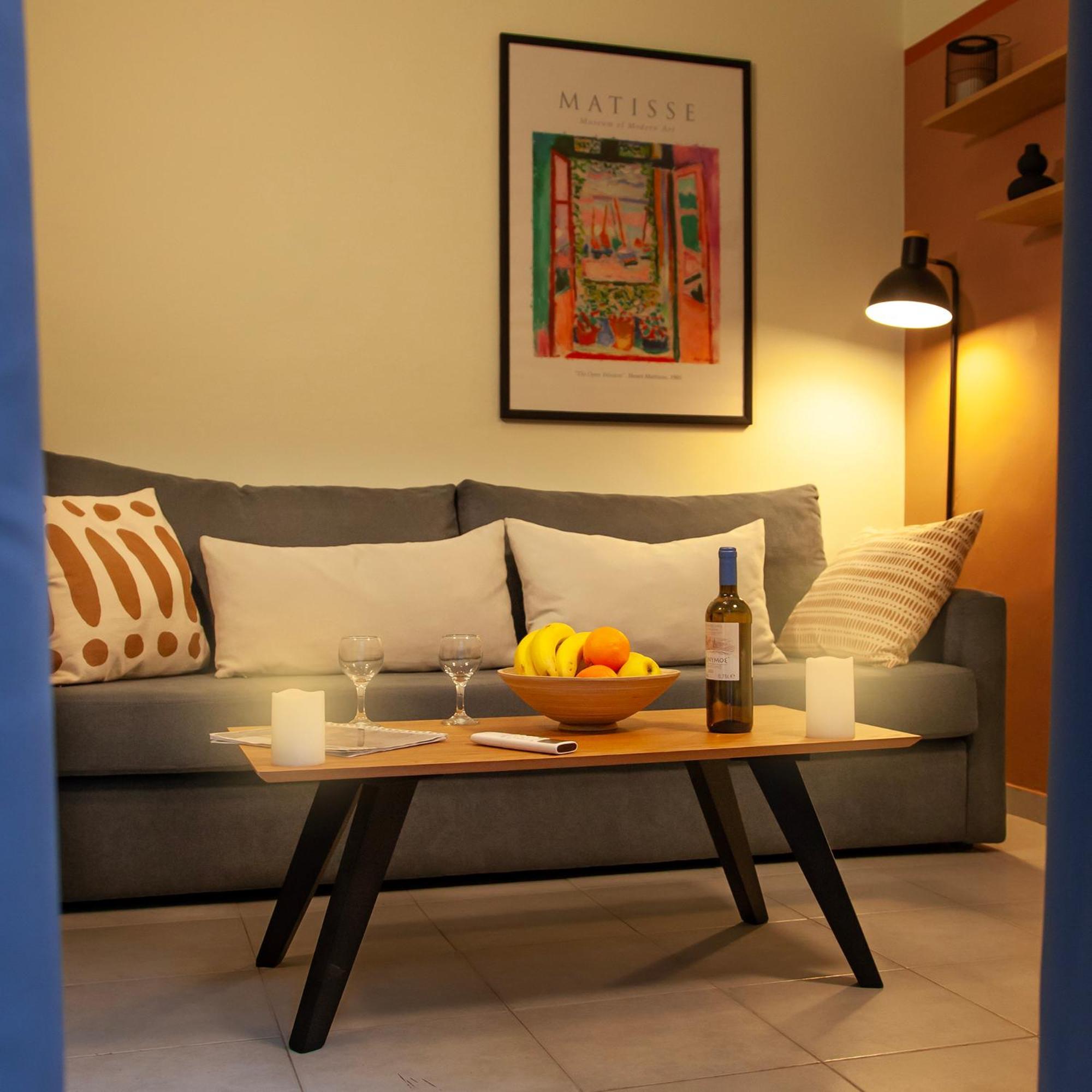 Aris123 By Smart Cozy Suites - Apartments In The Heart Of Athens - 5 Minutes From Metro - Available 24Hr Extérieur photo